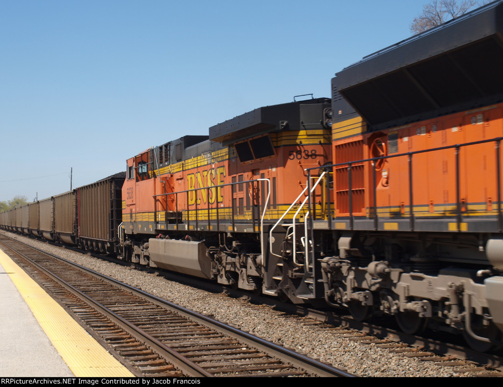 BNSF 5638