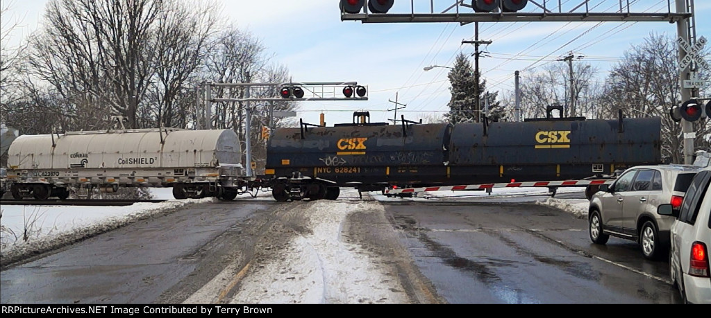 NYC 623870 (ConRail paint) NYC 628241