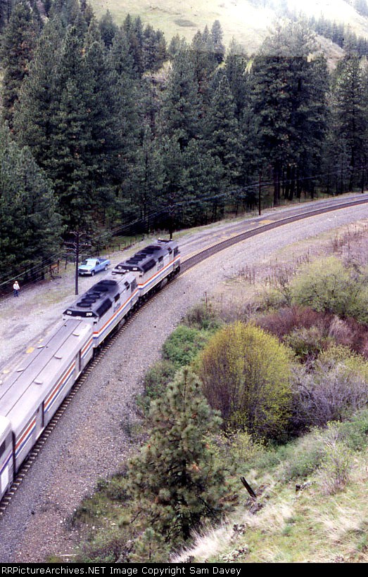 AmTrak Pioneer'heading west