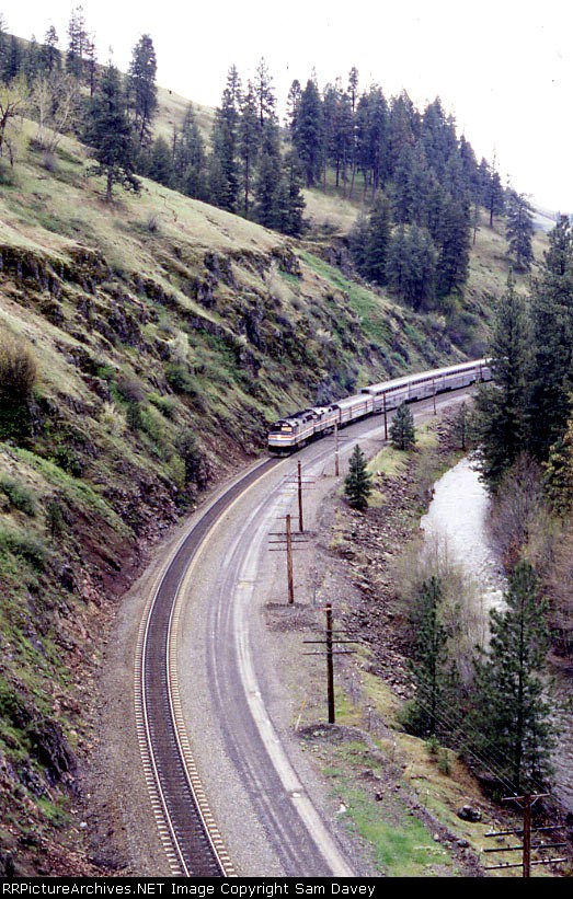 AmTrak Pioneer heading west