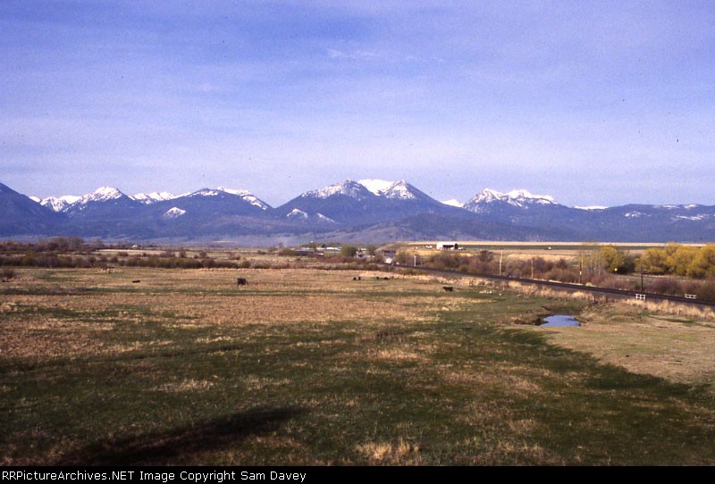 AmTrak Pioneer heading west