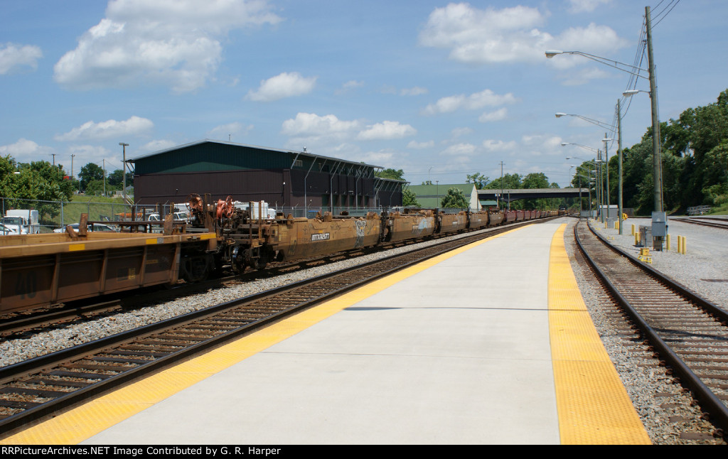The "bare tables" on baretable train 24Q at the north end of the Lynchburg, Kemper Street Station platform