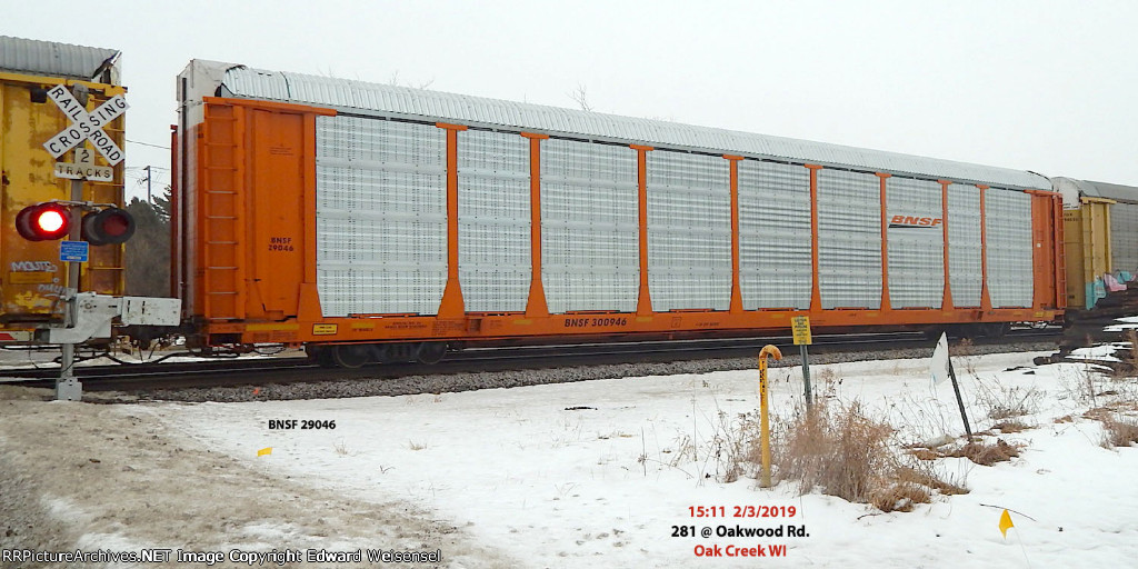 BNSF ordered hundreds of these in orange - and some in white