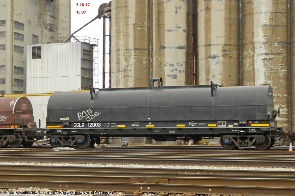 Carload of strings headed to Nashville for teh bluegrass festival?