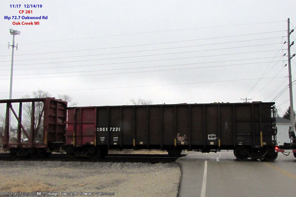 Loaded with scrap wood on CP 281