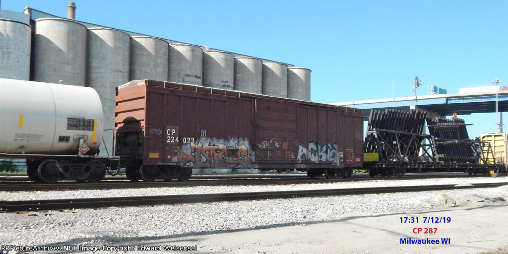 Boxcar acts as buffer ahead of the track panel carrier