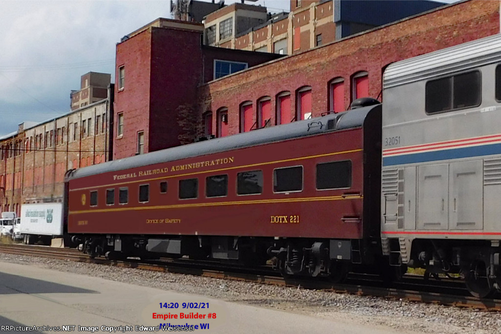 A Federal caboose on Empire Builder #8