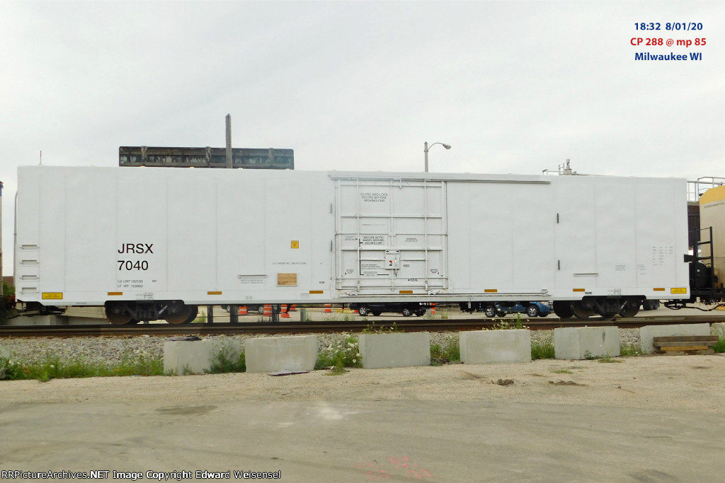 Quite a few JR Simplot reefers wear fresh uniforms