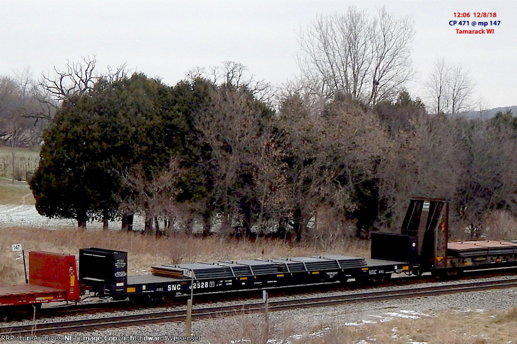 Steel plate loads on 471