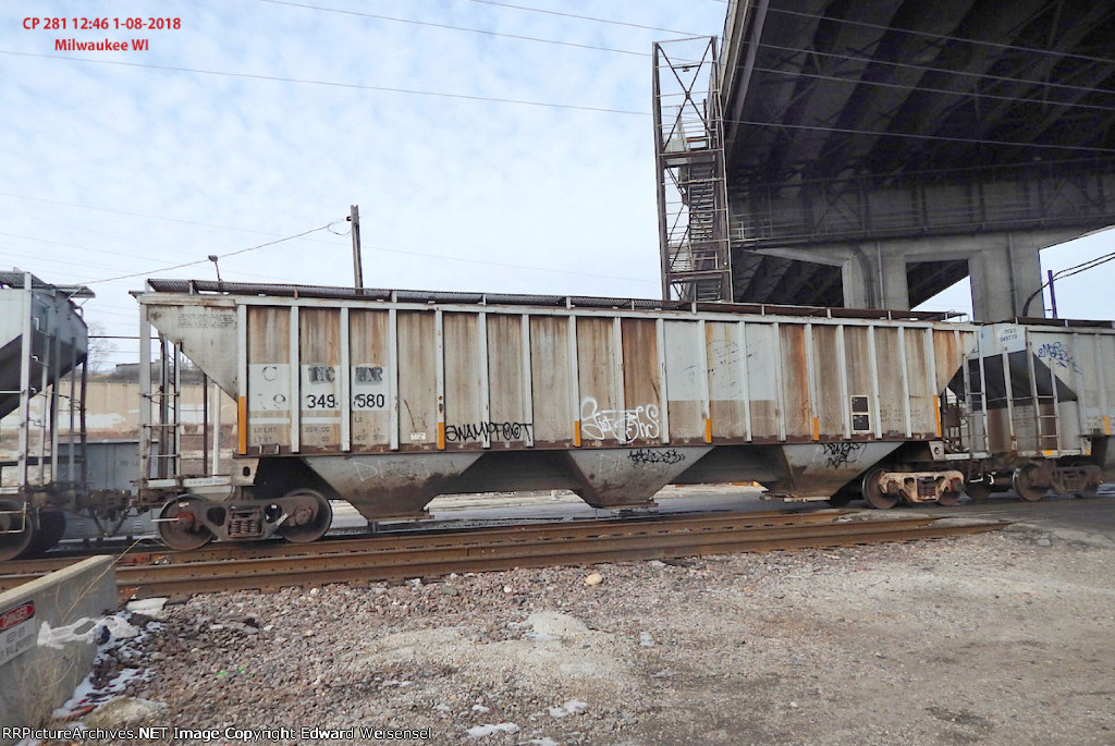 281 rumbles beneath 27th St.