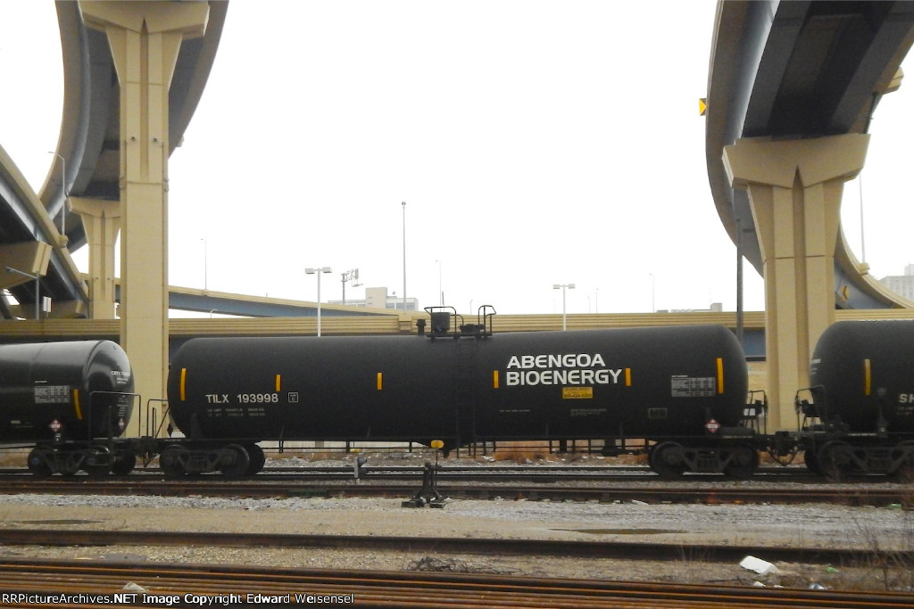 681 ethanol empties roll beneath the Marquette intechange