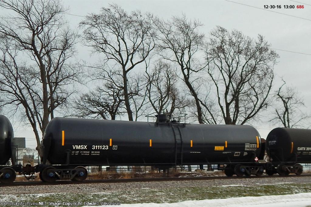 Full House - Aces & 3's - on 686 dashing thru the snow 