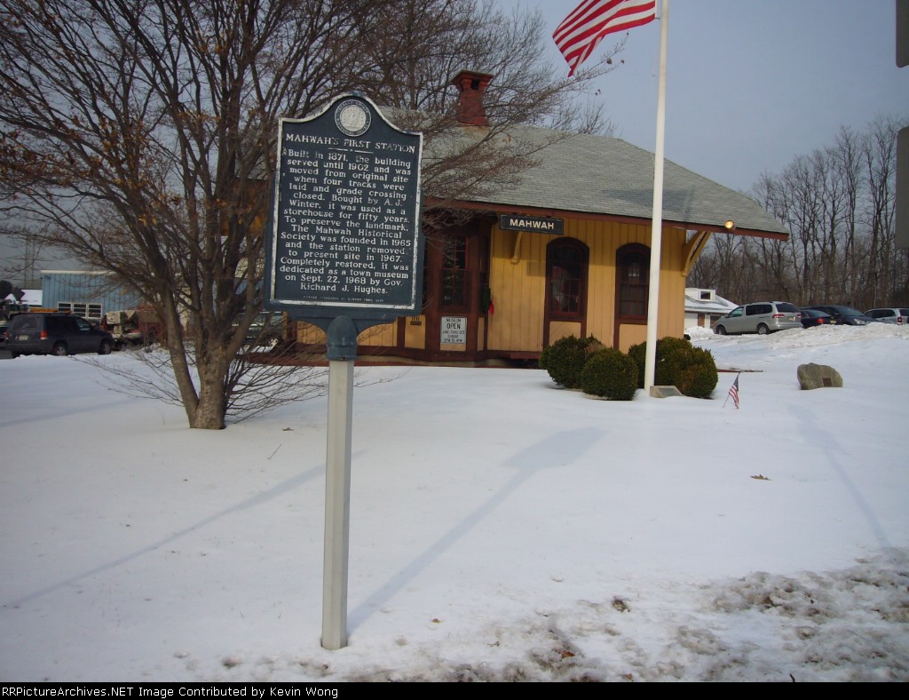 Old Erie Mahwah station