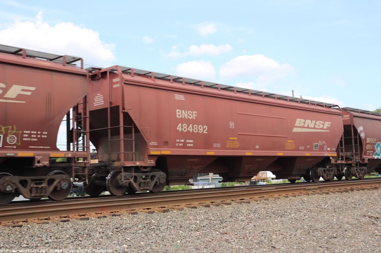 BNSF 484892