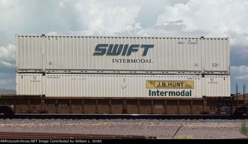 EB Intermodal Frt at Goffs CA-62