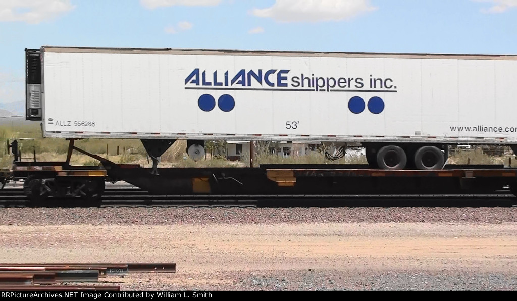 EB Intermodal Frt in Goffs Area-15