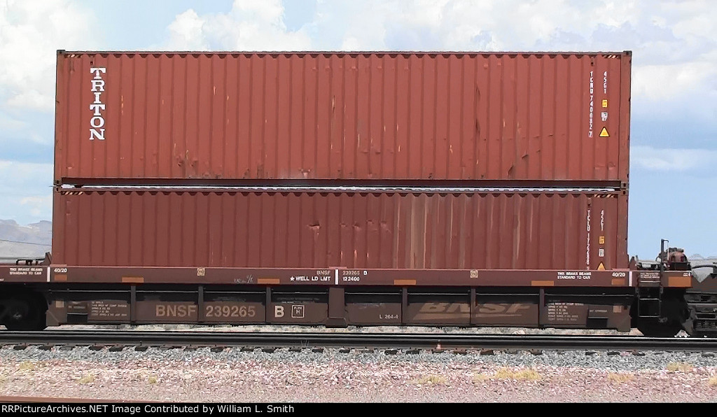 WB Intermodal Frt at Goffs CA -114