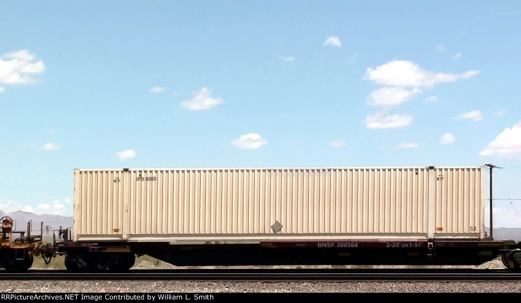 WB Intermodal Frt at Goffs CA -90