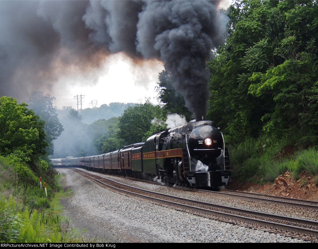 NW 611 working hard up Linden Hill on the eastbound run