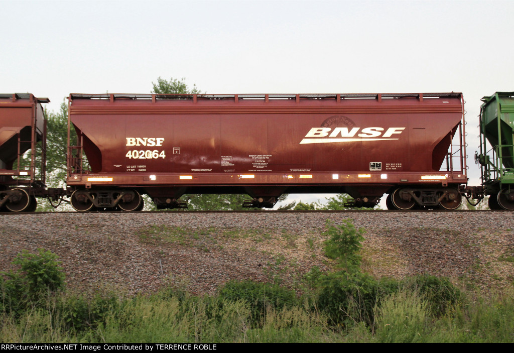 BNSF 402064