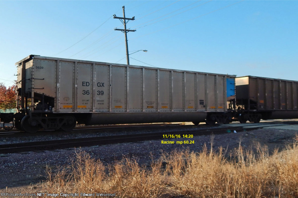 Edgx coal loads roll north via the Kenosha sub