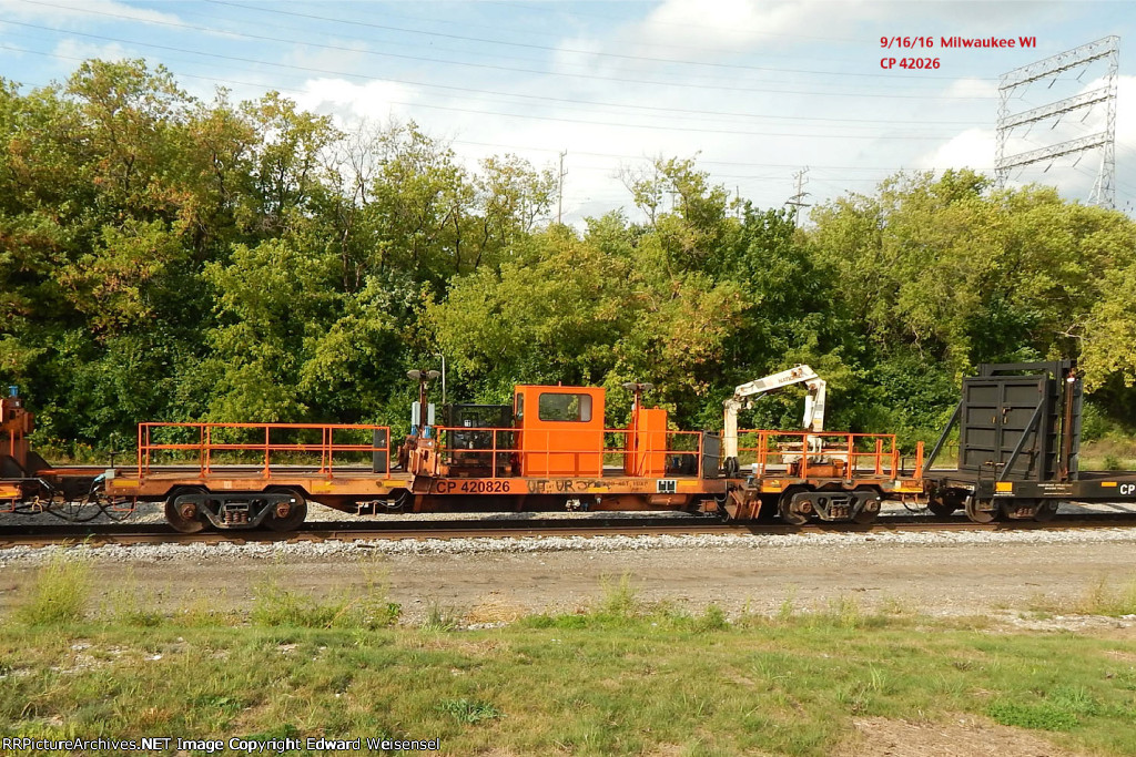1st of 3 threader cars on the rail train