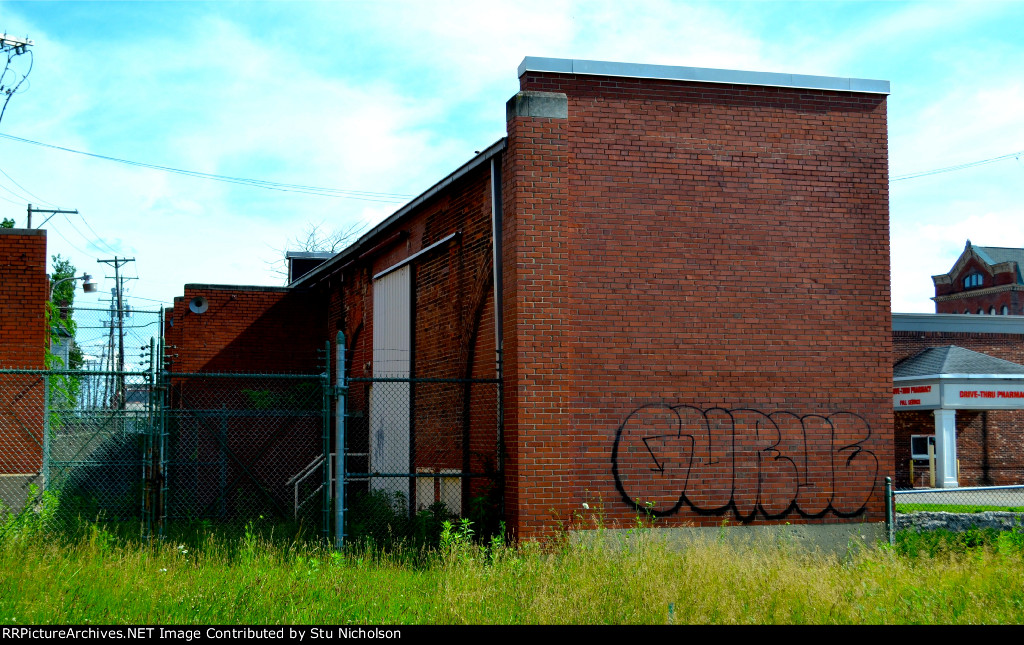 Former Columbus Street Railway Power Sub-StationThese buildings were once part of a small complex that included an open-air streetcar yard and a car barn.