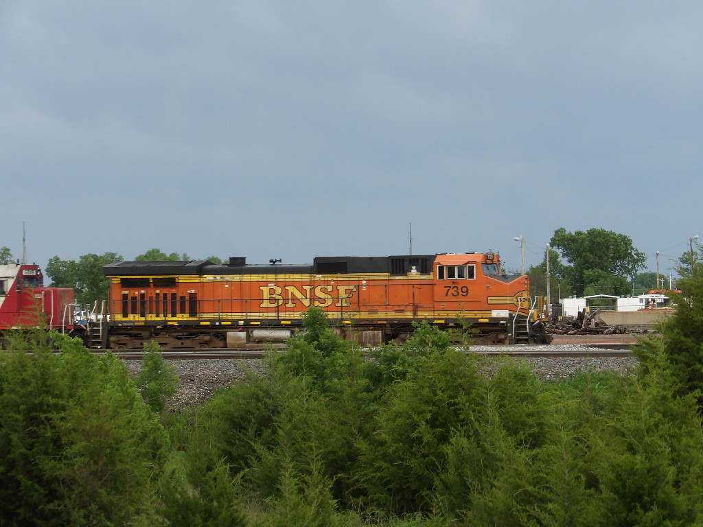 BNSF C44-9W 739