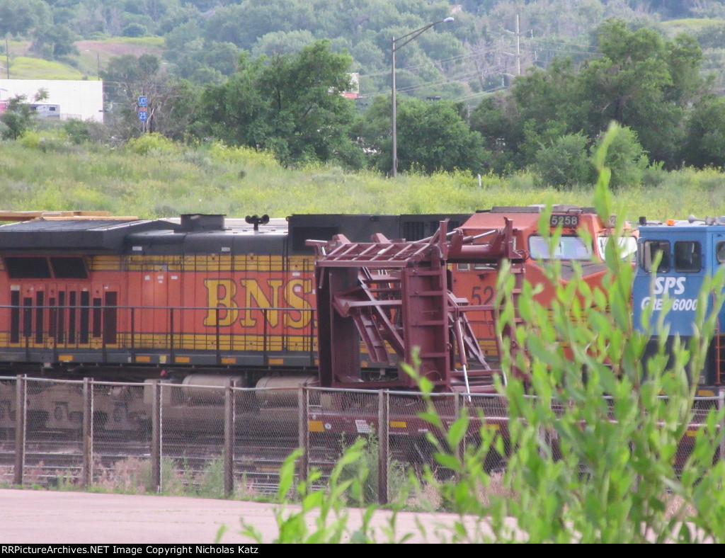 BNSF 5258
