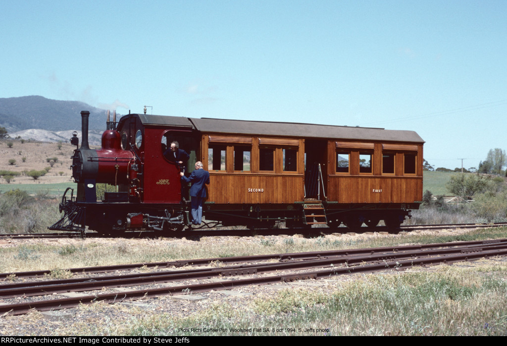 Pichi Richi Coffee Pot