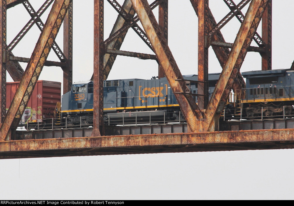 CSXT 3243