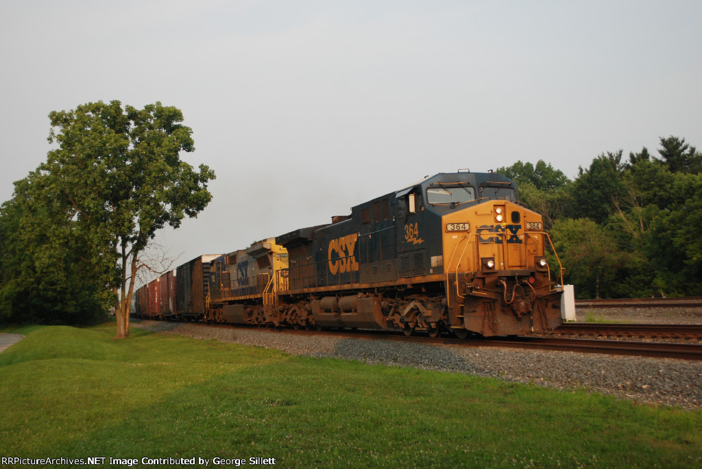 CSX 365 leads a mixer east.