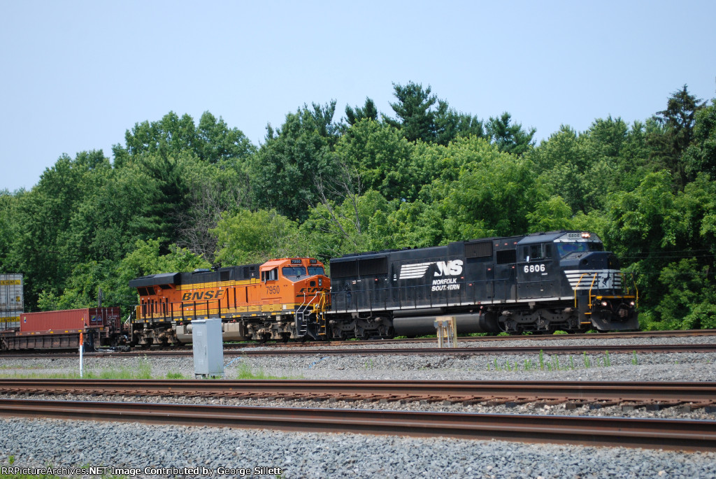 An ex Conrail Vetern heads east.