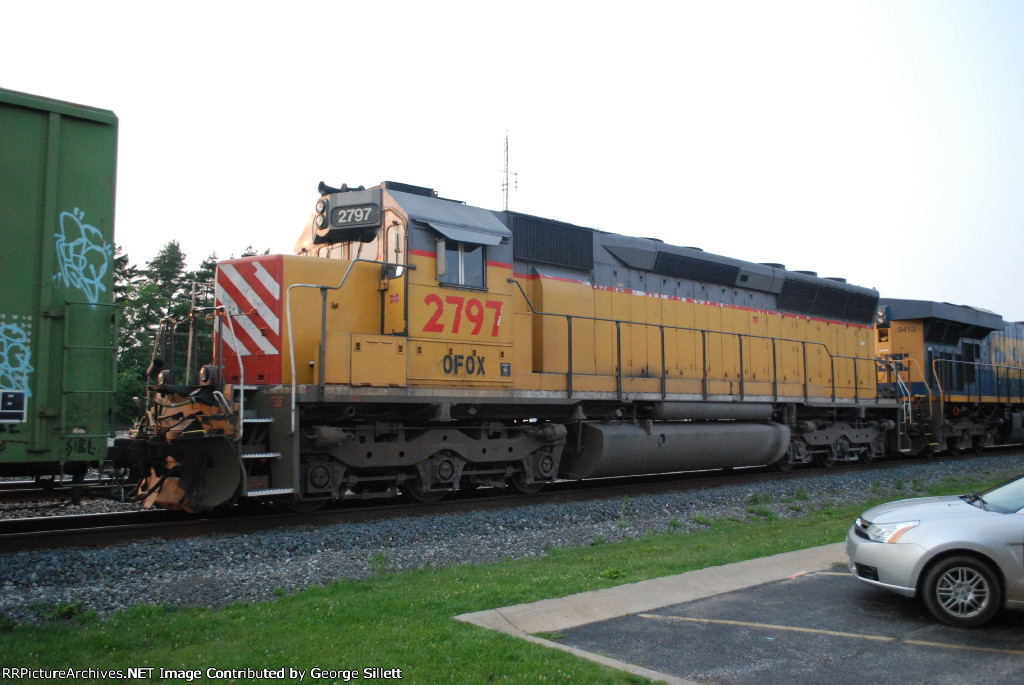 A leaser trails east.