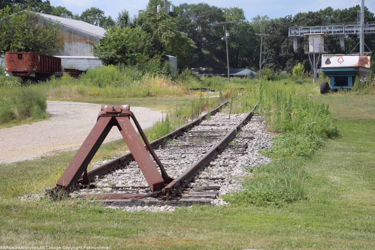 Grain elevator track