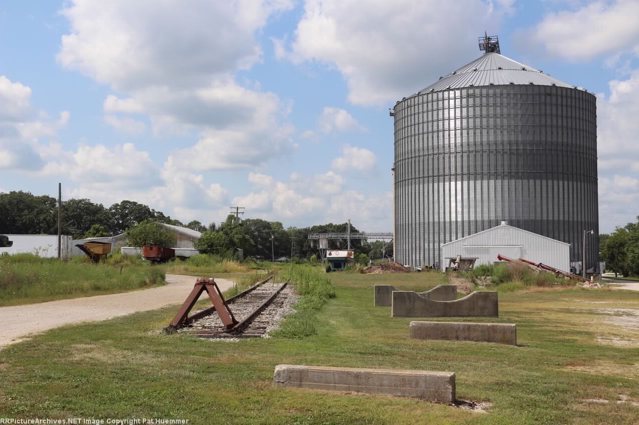 Grain elevator track