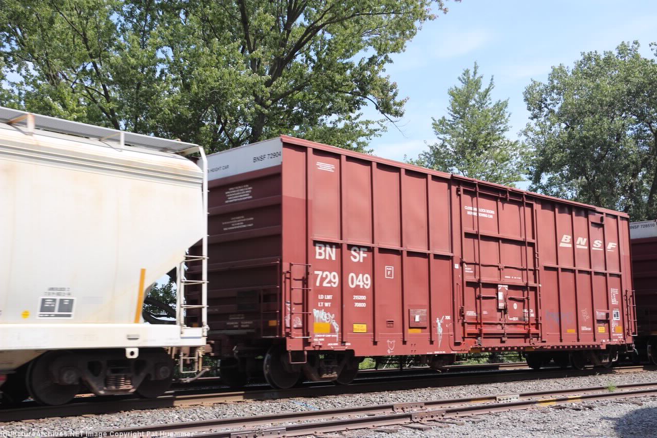 BNSF 729049