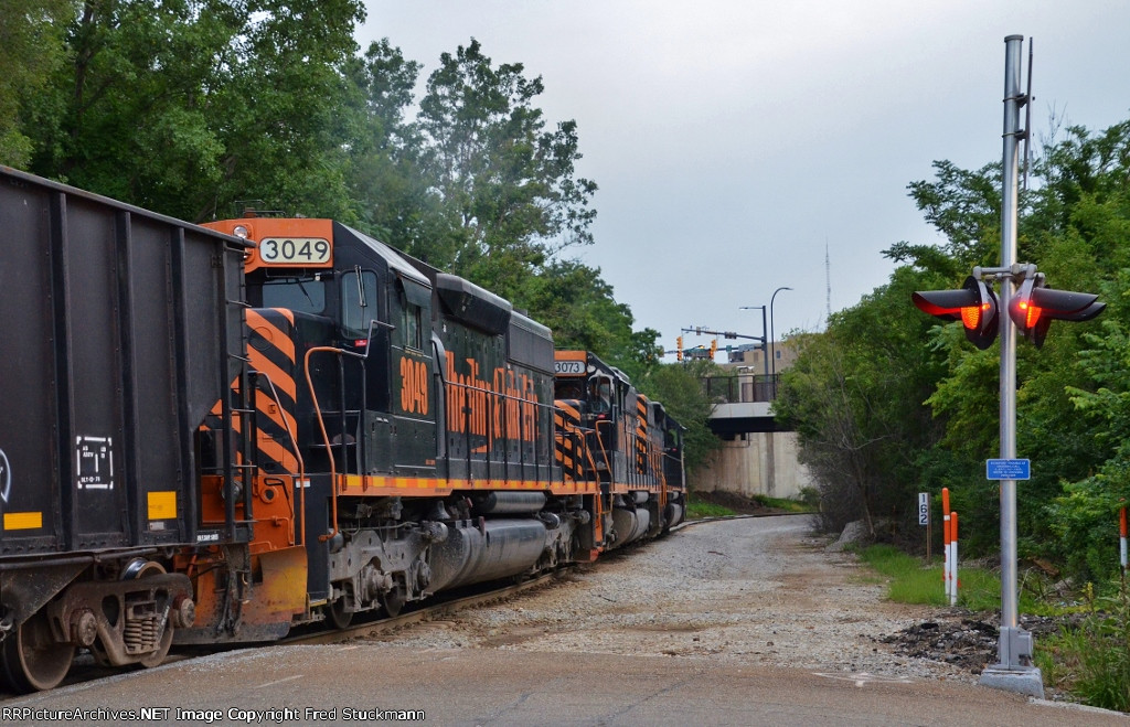 The tigers shove 'em back.