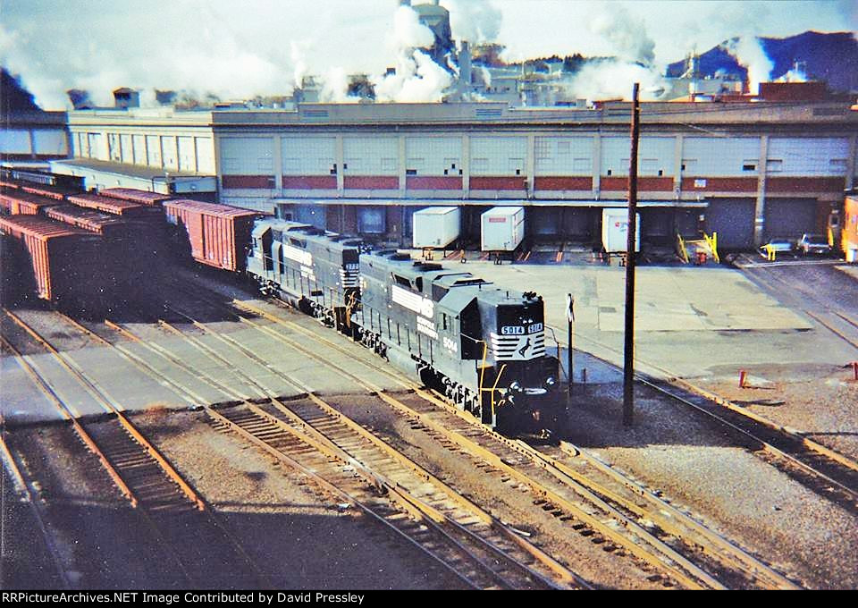 Norfolk Southern switches Champion Papers 1987