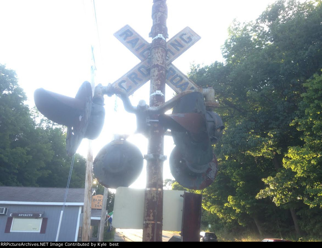 Cast iron crossbucks 