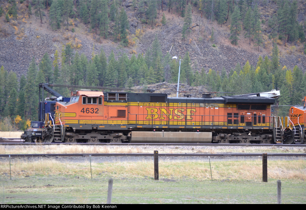 BNSF 4632