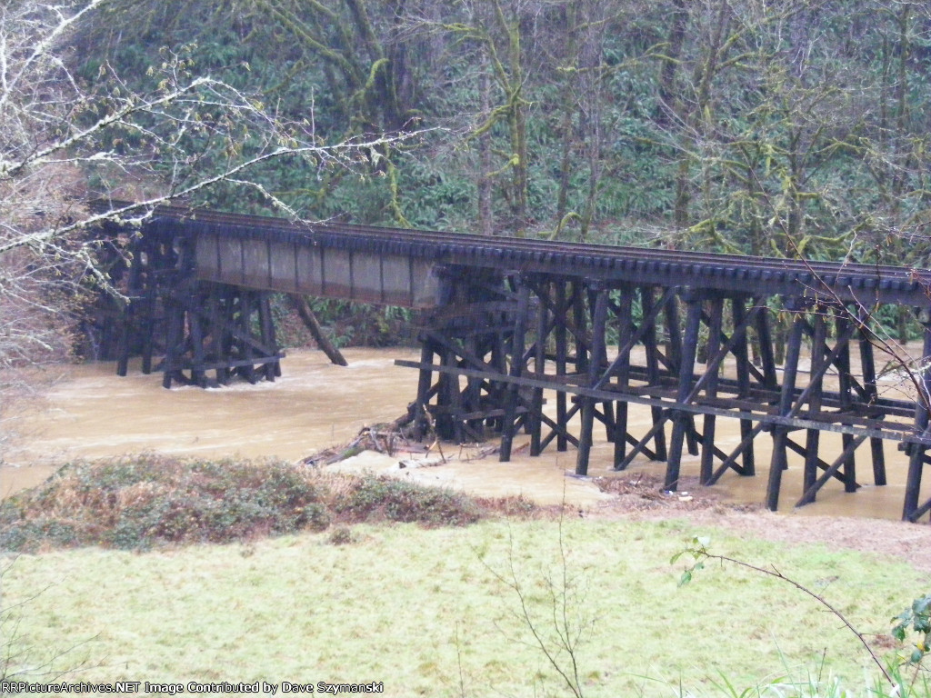 Christmas Flooding Yaquina River