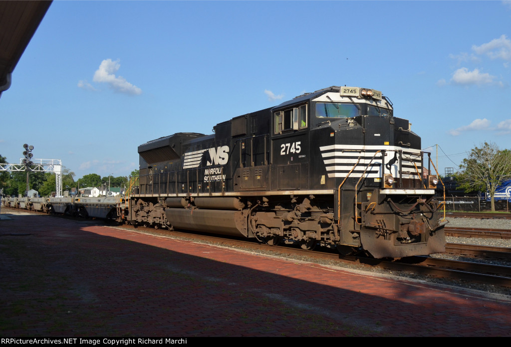 NS 2745