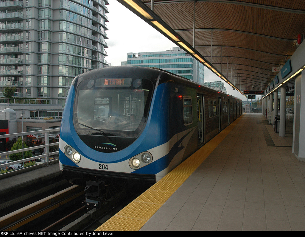 Skytrain at the Southernmost point of the Canada Line