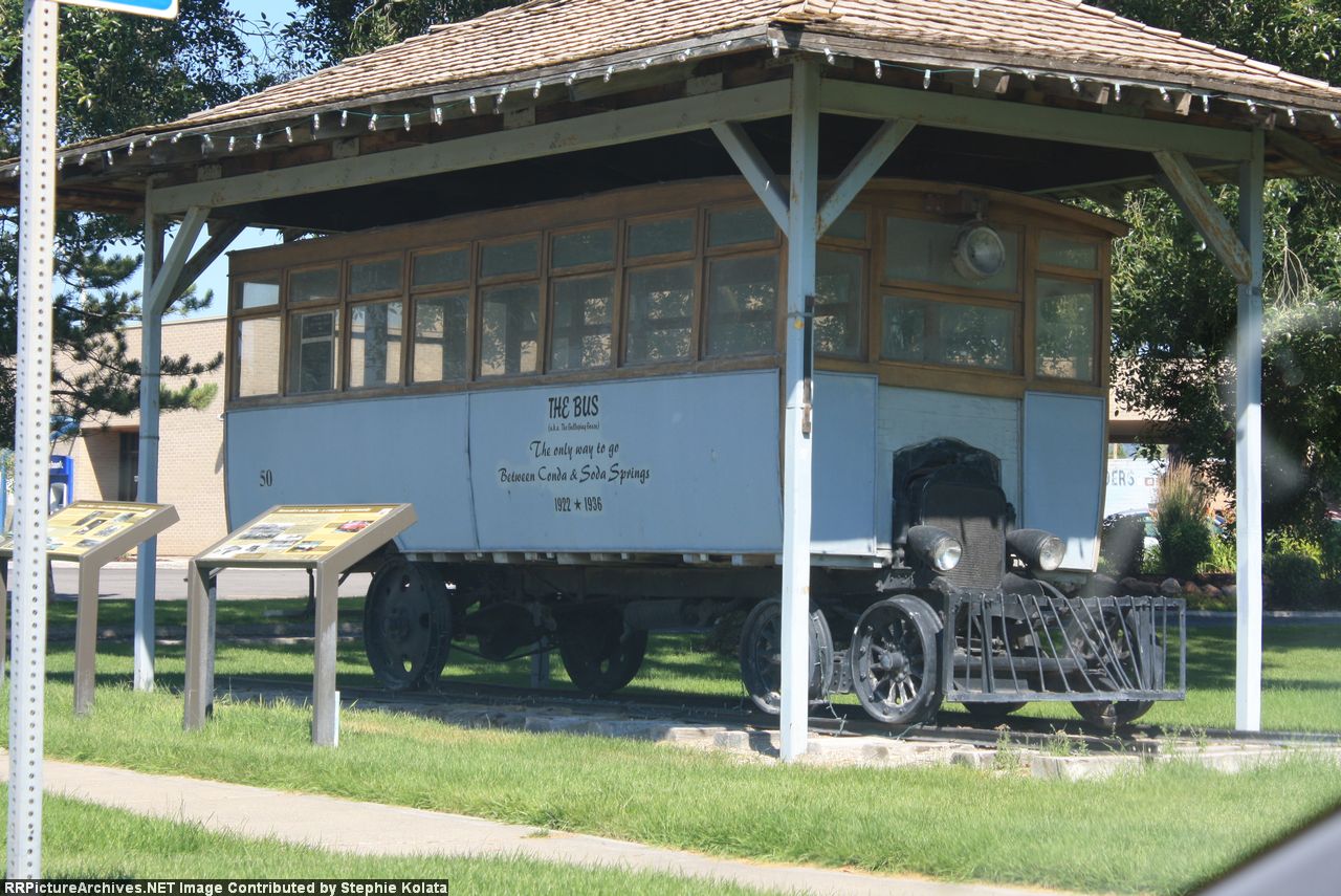 THE BUS 80 WAS USE FROM 1922 TO 1936