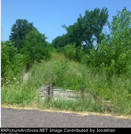 Ex-KCS right of way looking north