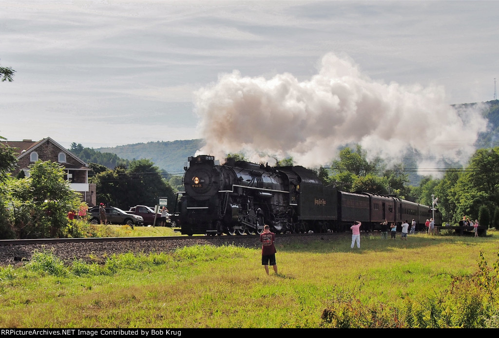 NKP 765 through Bowmanstown