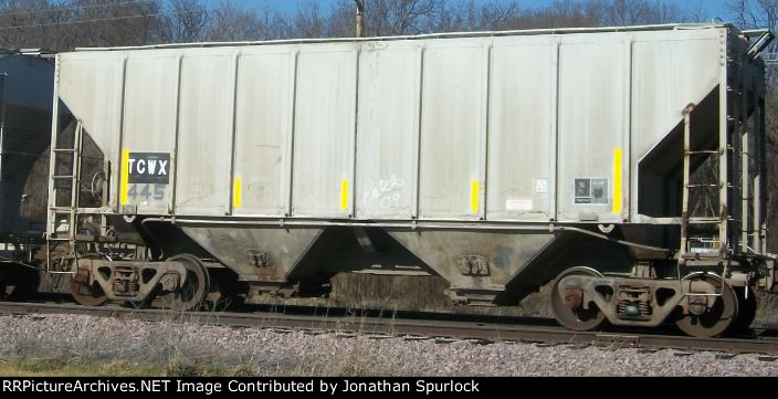 TCWX 445, covered hopper