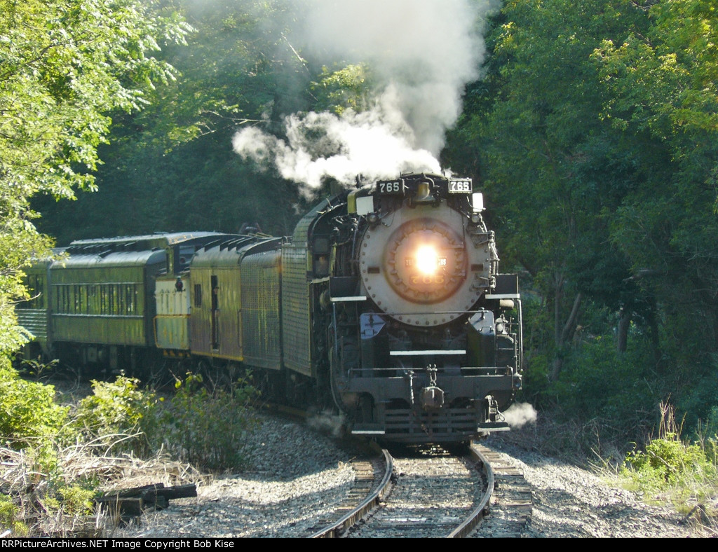 Heading back to pick up passengers after wyeing