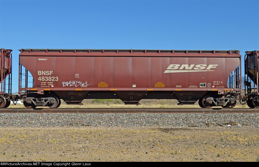 BNSF 483823